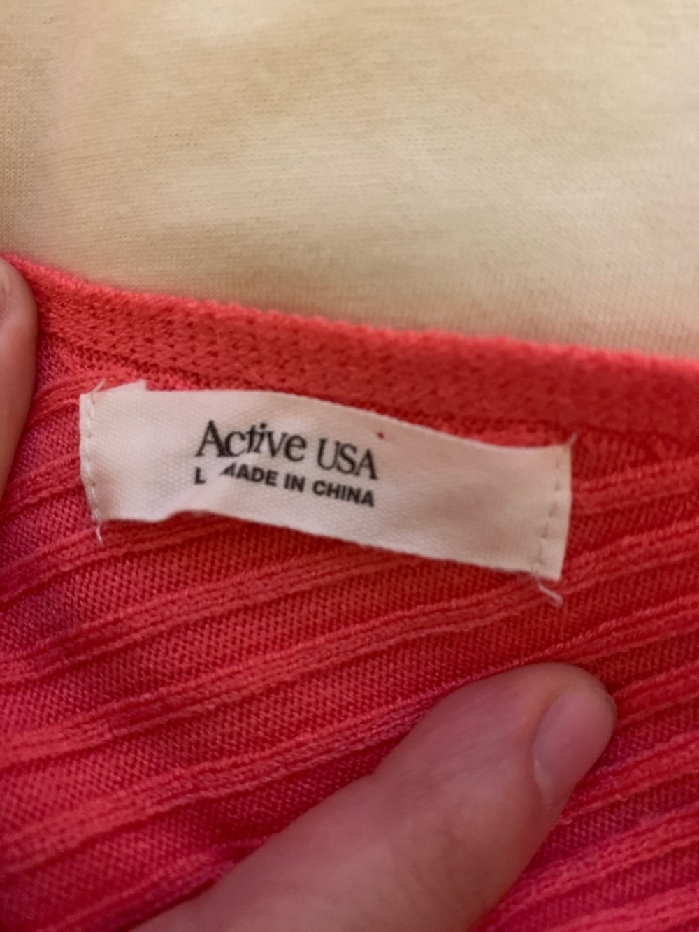 Women Tops - Picture 5 of 5
